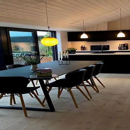 Holiday home Viveke - 10m From The Sea By Interhome